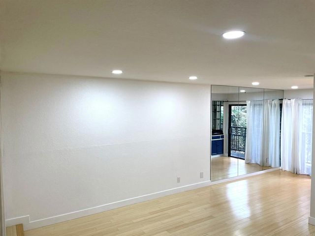 1355 N Sierra Bonita Avenue 204, West Hollywood, CA 90046