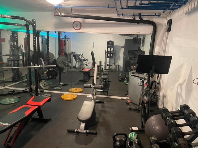 1355 N Sierra Bonita Avenue 204, West Hollywood, CA 90046