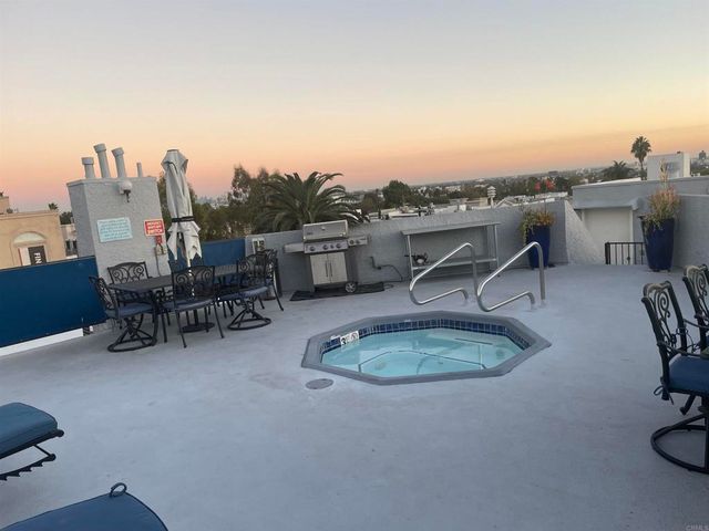 1355 N Sierra Bonita Avenue 204, West Hollywood, CA 90046