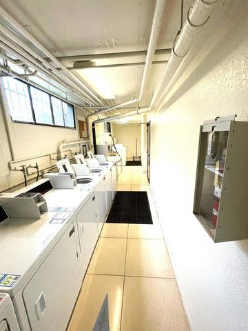 1355 N Sierra Bonita Avenue 204, West Hollywood, CA 90046