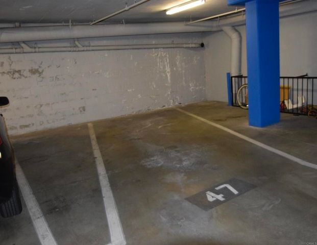 1355 N Sierra Bonita Avenue 204, West Hollywood, CA 90046