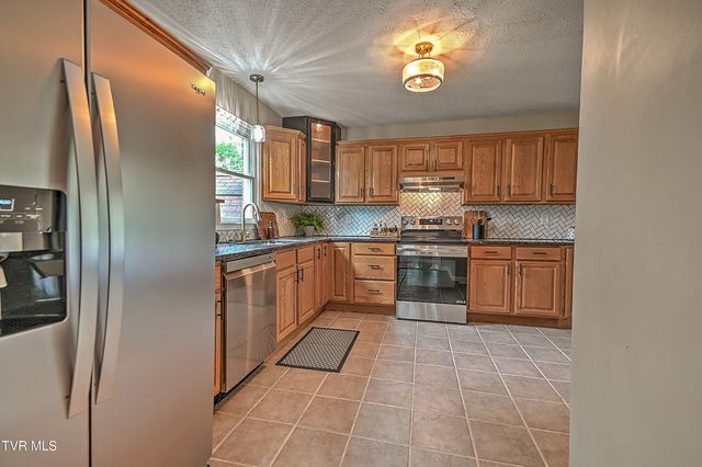 6371 Old Jonesboro Road, Bristol, TN 37620