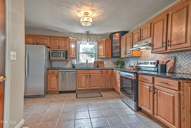 6371 Old Jonesboro Road, Bristol, TN 37620