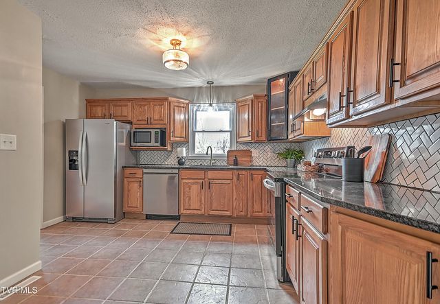 6371 Old Jonesboro Road, Bristol, TN 37620