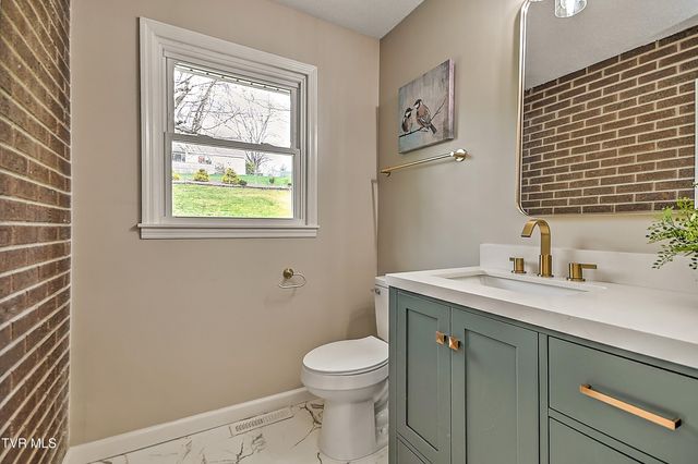 6371 Old Jonesboro Road, Bristol, TN 37620