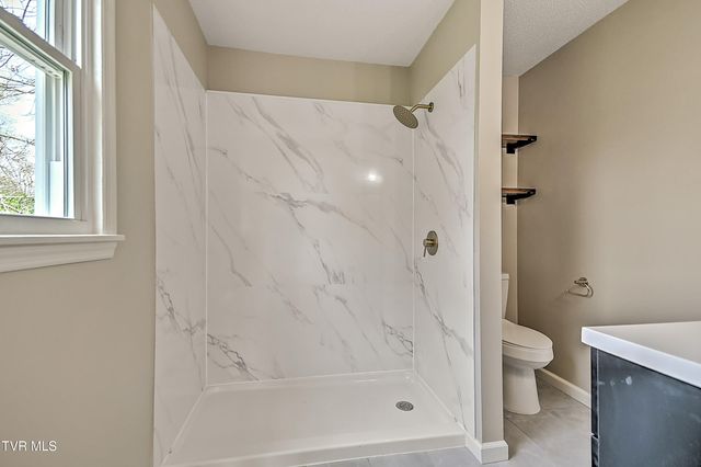 6371 Old Jonesboro Road, Bristol, TN 37620