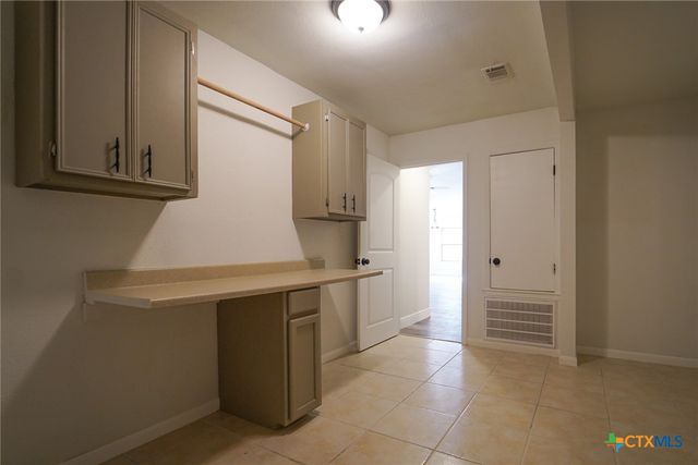 202 Beechwood, Victoria, TX 77901