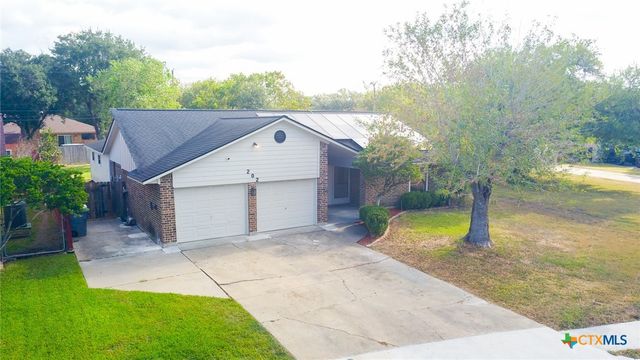 202 Beechwood, Victoria, TX 77901