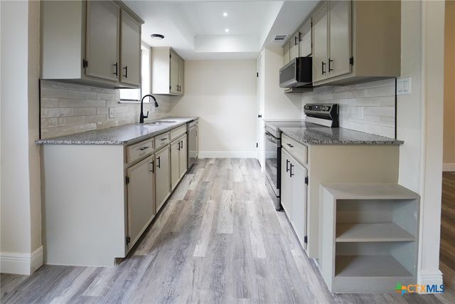 202 Beechwood, Victoria, TX 77901