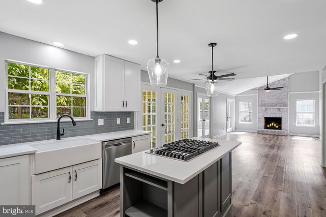 9361 WEATHERSFIELD DR, Bristow, VA 20136
