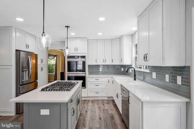 9361 WEATHERSFIELD DR, Bristow, VA 20136