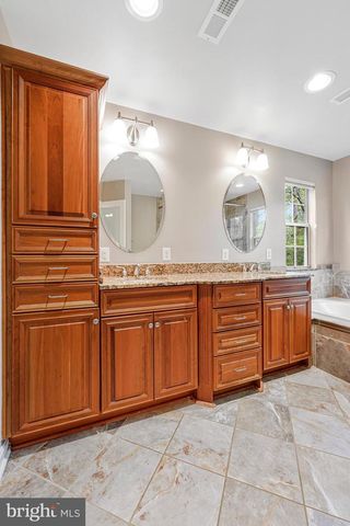9361 WEATHERSFIELD DR, Bristow, VA 20136