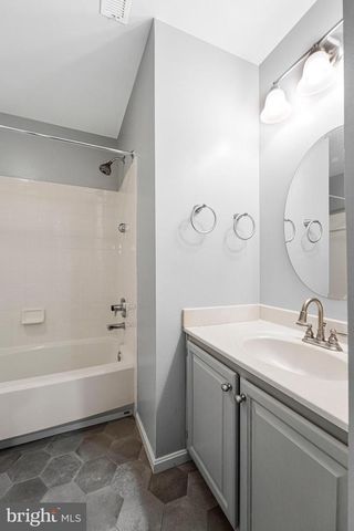 9361 WEATHERSFIELD DR, Bristow, VA 20136