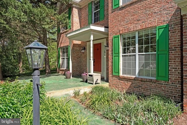 9361 WEATHERSFIELD DR, Bristow, VA 20136
