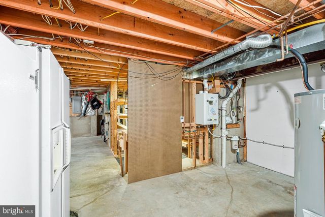 9361 WEATHERSFIELD DR, Bristow, VA 20136