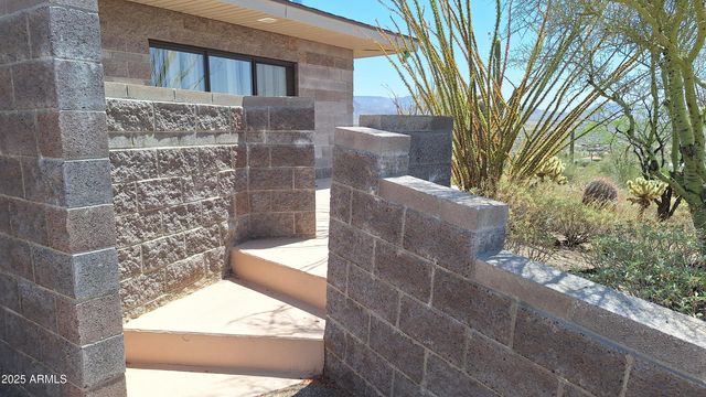 49636 N 15th Avenue, New River, AZ 85087