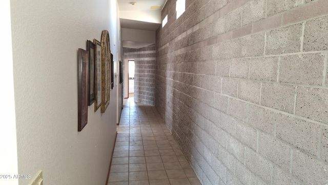 49636 N 15th Avenue, New River, AZ 85087