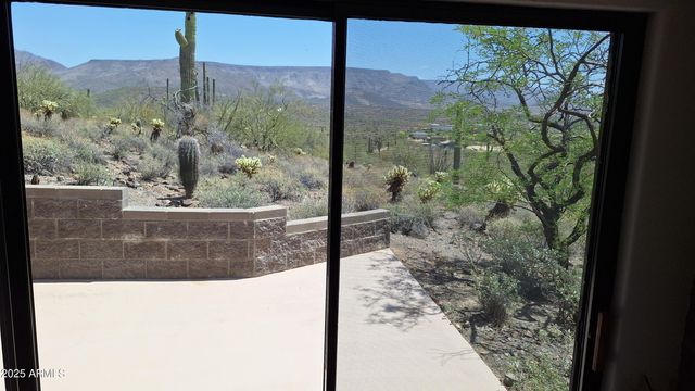 49636 N 15th Avenue, New River, AZ 85087