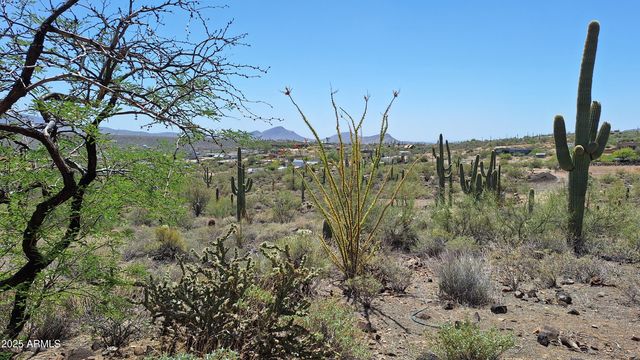 49636 N 15th Avenue, New River, AZ 85087