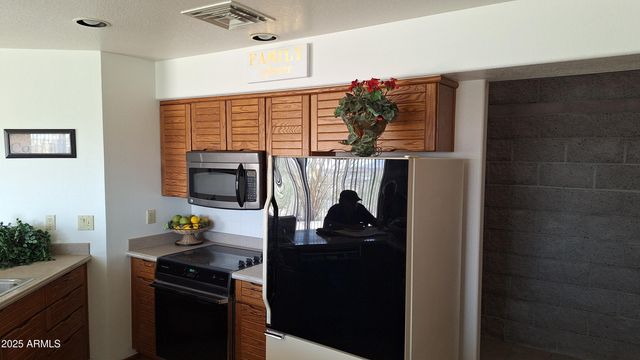 49636 N 15th Avenue, New River, AZ 85087