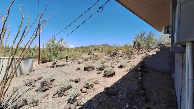 49636 N 15th Avenue, New River, AZ 85087