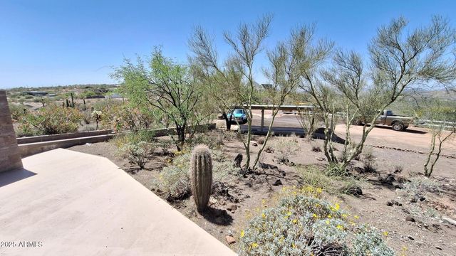 49636 N 15th Avenue, New River, AZ 85087