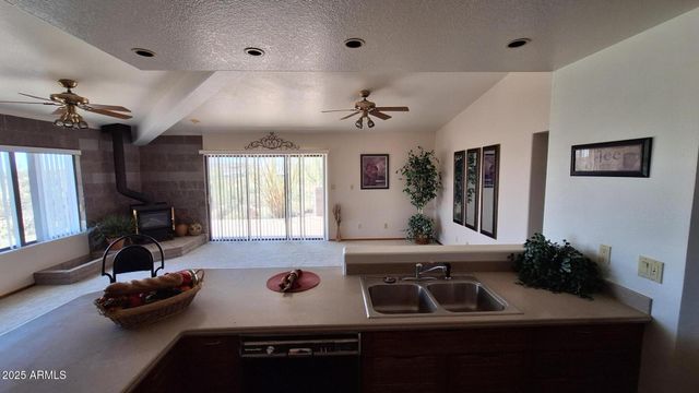 49636 N 15th Avenue, New River, AZ 85087