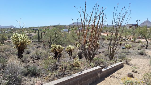 49636 N 15th Avenue, New River, AZ 85087