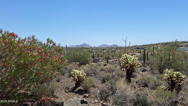 49636 N 15th Avenue, New River, AZ 85087