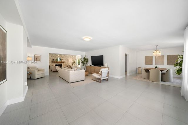 6450 SW 128th St, Pinecrest, FL 33156