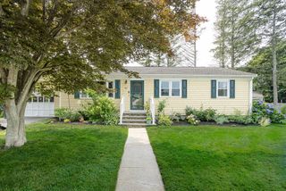 49 Evergreen Drive, Portsmouth, RI 02871