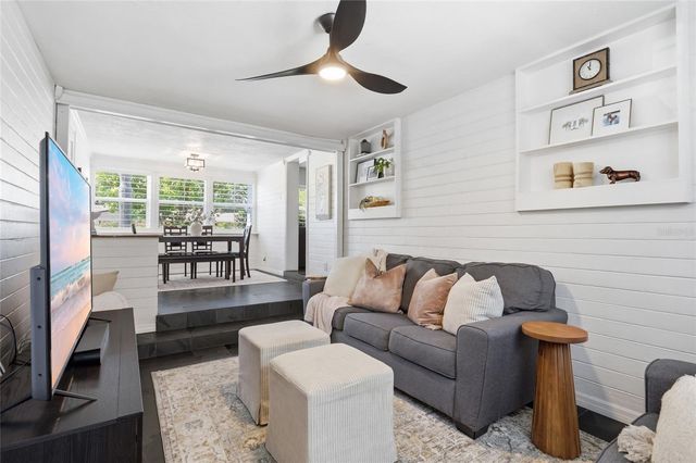 2901 E PINE STREET, Orlando, FL 32803