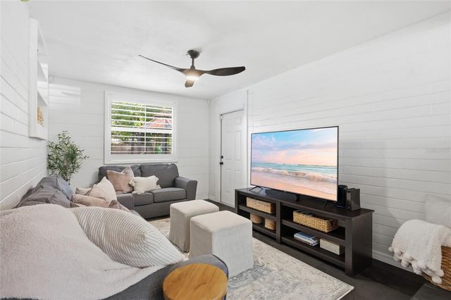 2901 E PINE STREET, Orlando, FL 32803
