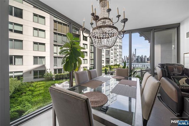 9 Ave At Port Imperial 414, West New York, NJ 07093