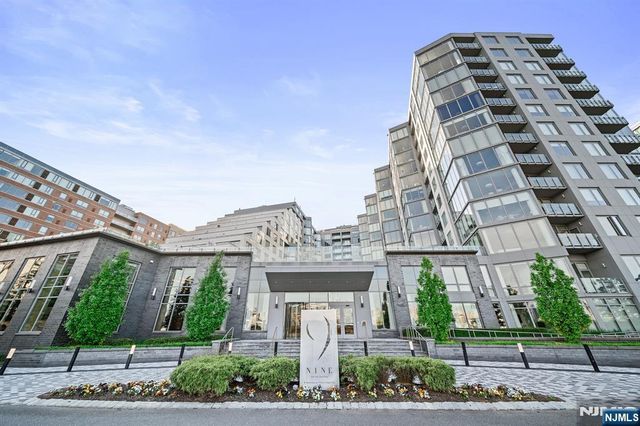 9 Ave At Port Imperial 414, West New York, NJ 07093