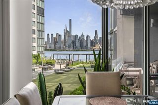9 Ave At Port Imperial 414, West New York, NJ 07093
