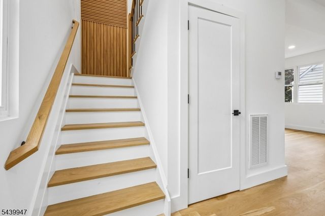 58 Fern St, Edison Twp., NJ 08817