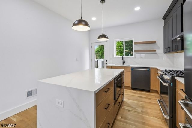 58 Fern St, Edison Twp., NJ 08817