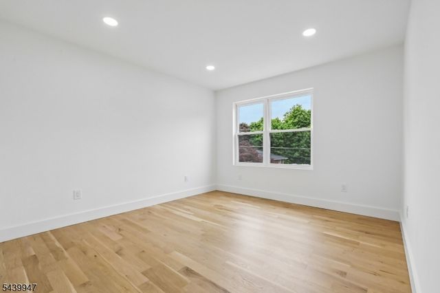 58 Fern St, Edison Twp., NJ 08817