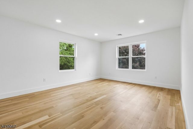 58 Fern St, Edison Twp., NJ 08817