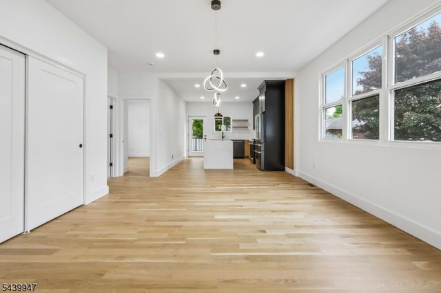 58 Fern St, Edison Twp., NJ 08817