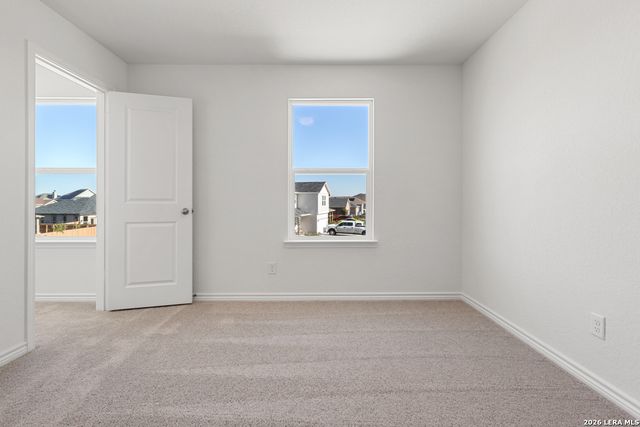 3909 Woodside Dr, Seguin, TX 78155