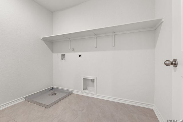 3909 Woodside Dr, Seguin, TX 78155