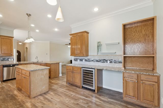 6802 Westfield Court, Arlington, TX 76001