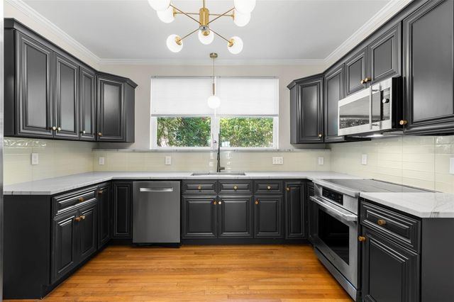1125 11TH AVENUE NE, St Petersburg, FL 33705