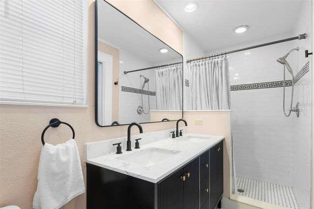 1125 11TH AVENUE NE, St Petersburg, FL 33705