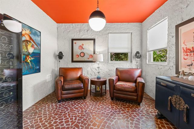 1125 11TH AVENUE NE, St Petersburg, FL 33705