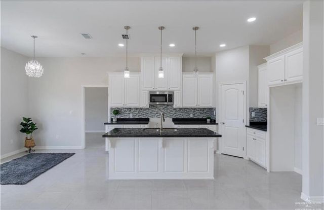 1516 E Emma Elizabeth Street, Weslaco, TX 78599
