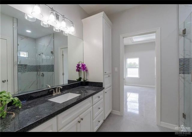 1516 E Emma Elizabeth Street, Weslaco, TX 78599