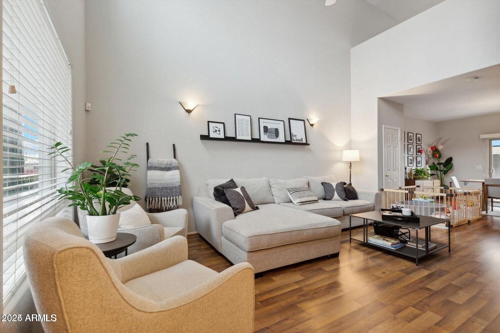 5210 N 16TH Drive, Phoenix, AZ 85015